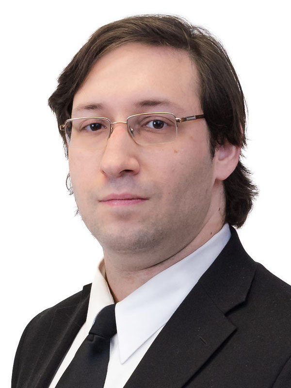 William eta_800x600 Associate Attorney